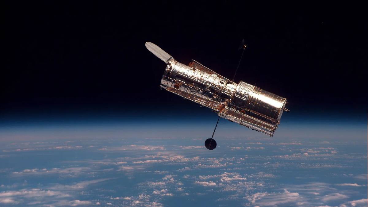 NASA study reveals shocking new threat ruining Hubble and future telescope images