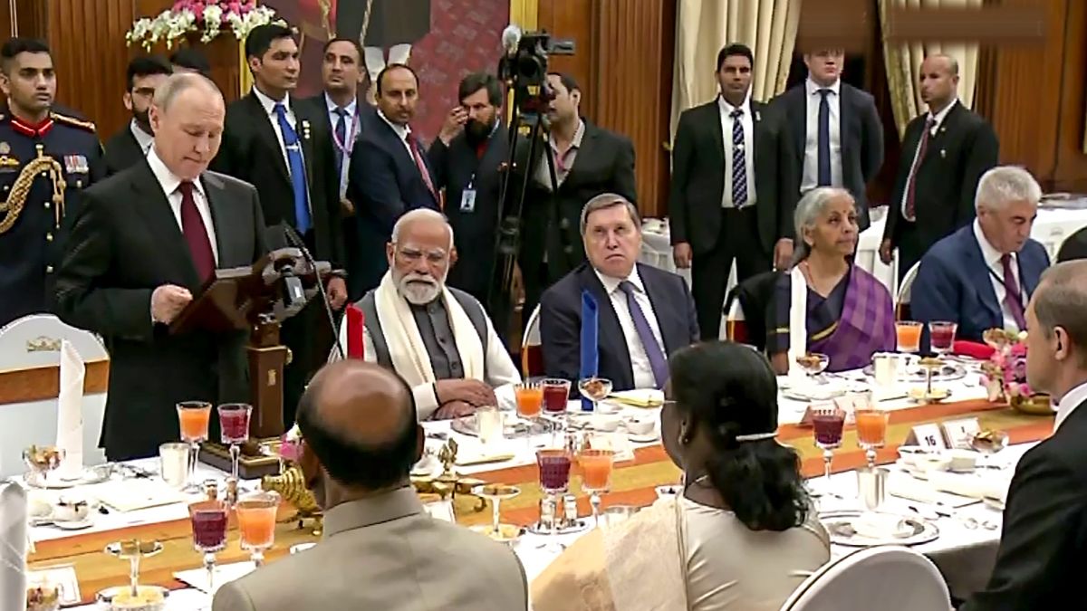 From Jhol Momo to Zafrani Paneer Roll: What Putin was served during lavish dinner at Rashtrapati Bhavan