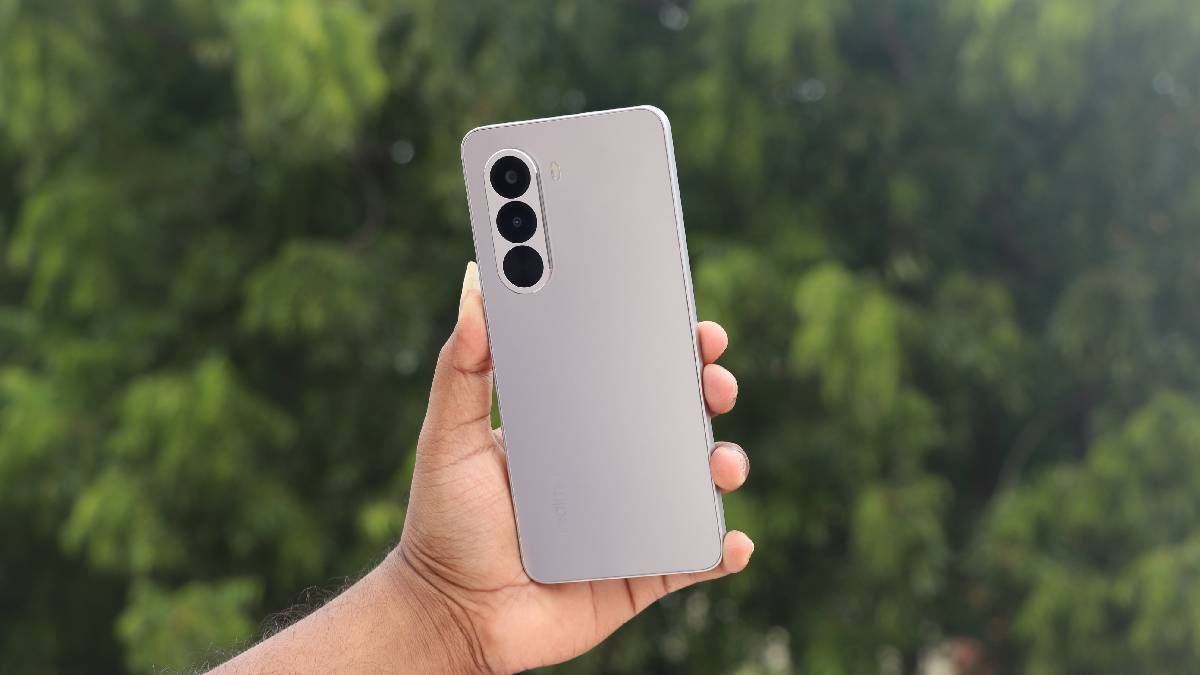 Realme P4x 5G :- 7000mAh बैटरी, 144Hz रिफ्रेश रेट डिस्प्ले के साथ Realme ने लॉन्च किया P4x 5G, जानिए कीमत !