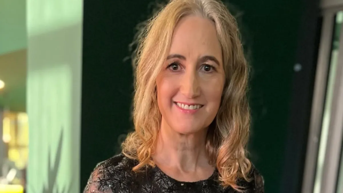 Sophie Kinsella died at 55 due to Glioblastoma (brain cancer).