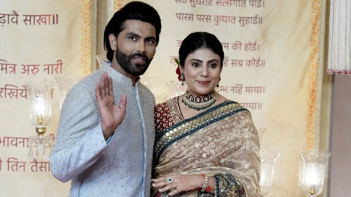 Ravindra Jadeja with his wife Rivaba