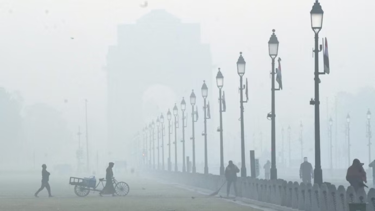 Delhi wakes up to coldest January morning in three years as temperature dips to 3 degrees Celsius