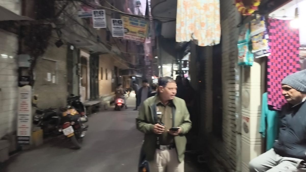 Triple murder in Delhi’s Laxmi Nagar: Man kills mother, siblings with ‘dhatura-laced’ laddoos; surrenders