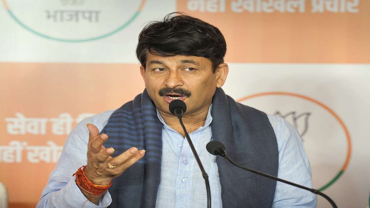 Manoj Tiwari, BJP MP, files complaint over fake Facebook ID, Delhi ...