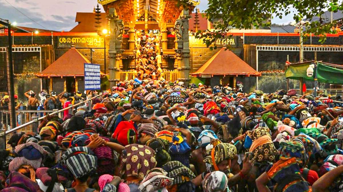 Chaos at Sabarimala Temple as massive Makara Vilakku festival rush triggers protests over traffic curbs