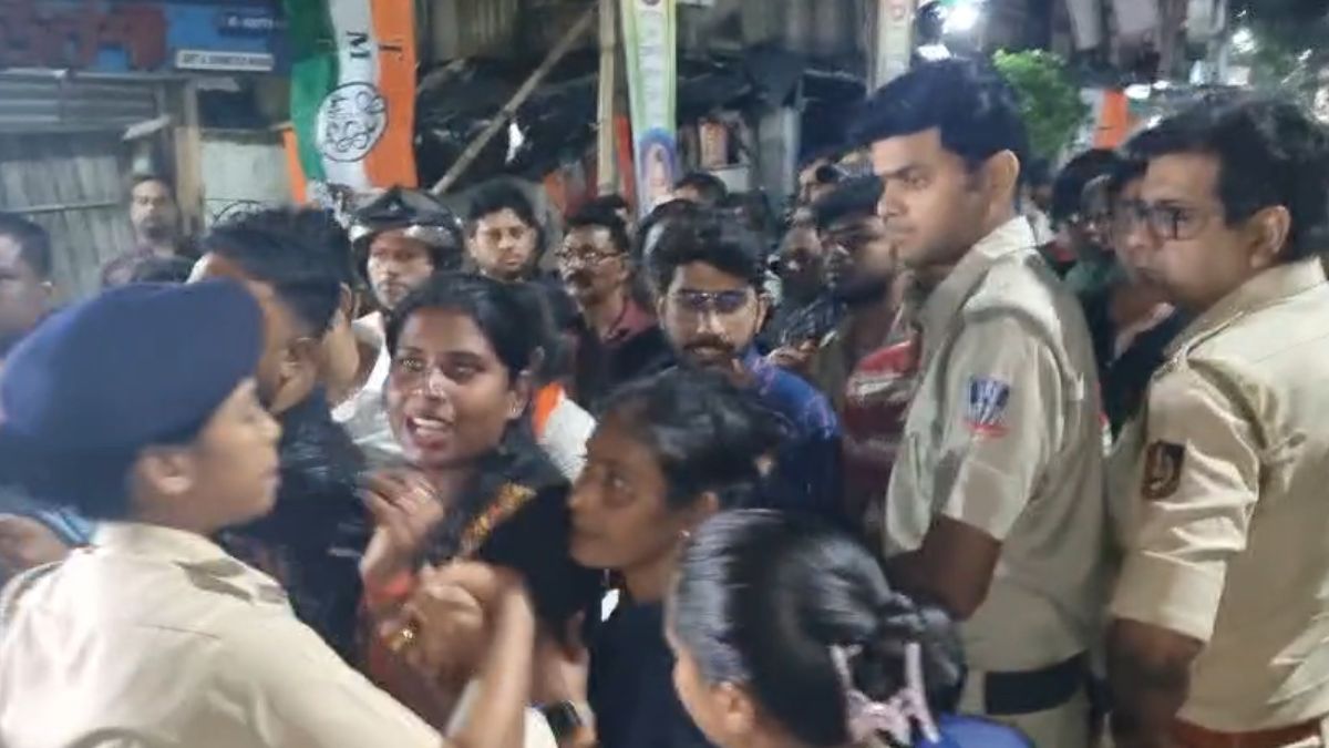 West Bengal elections 2026: TMC, BJP workers clash in Baranagar over posters; security tightened | VIDEO