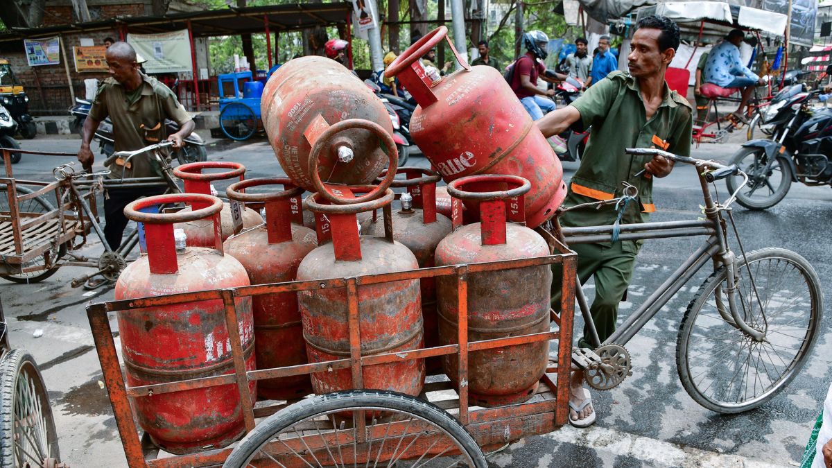 Centre hikes commercial LPG supply to 70% of pre-war demand amid West Asia tensions