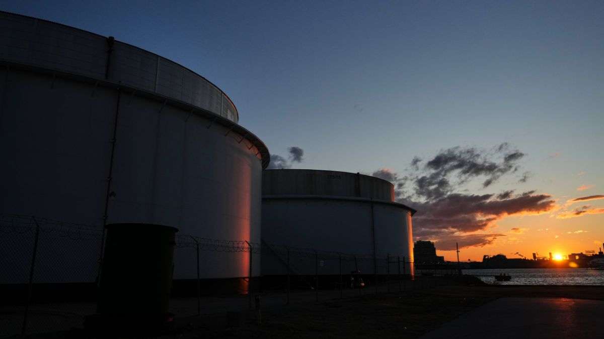 Global crude prices plunge 14% after Trump halts strikes on Iran's power plants