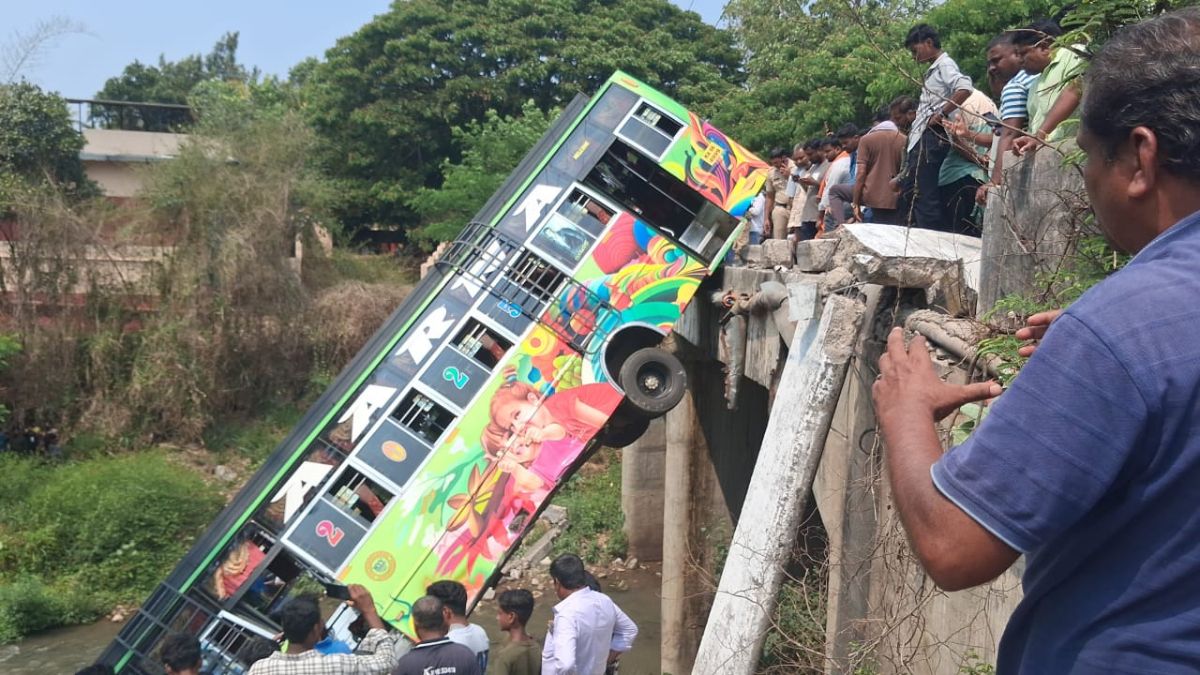 Karnataka: 10 injured after private bus plunges off bridge in Shivamogga district
