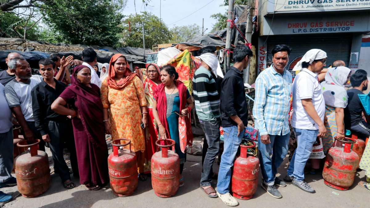 Consumers with piped gas connections won't get LPG cylinder as Centre amends key rule | Details