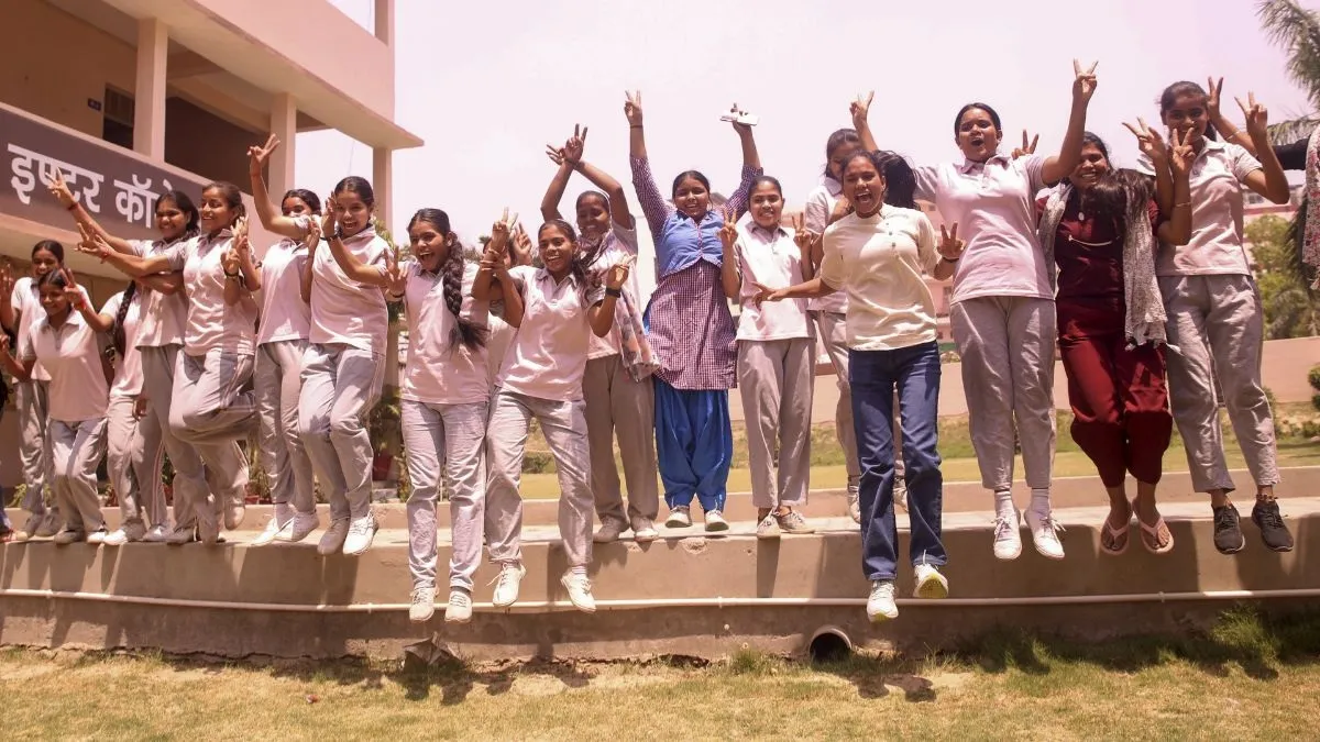 Check pass percentage in the RBSE 10th exam 2026. 
