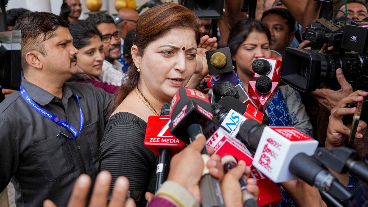 Rupali Chakankar resigns as Maharashtra NCP women’s wing chief over links with rape accused Nashik astrologer Rupali Chakankar resigns as Maharashtra NCP women’s wing chief over links with rape accused Nashik astrologer