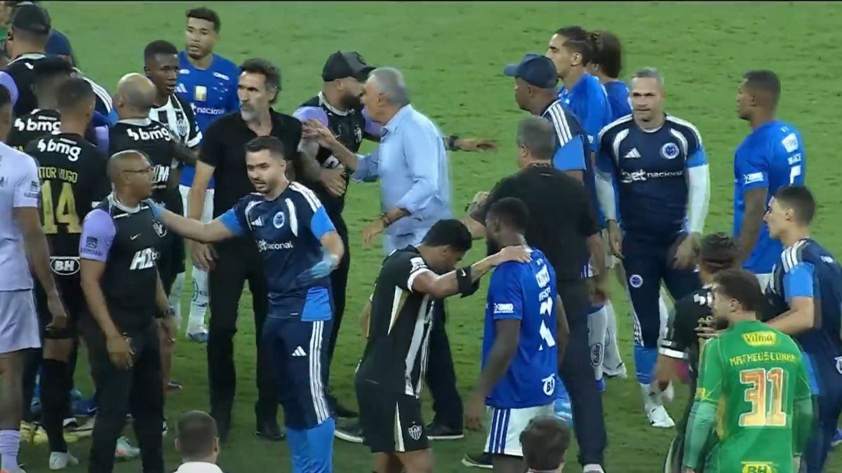 23 red cards in one game: Chaos erupted during Cruzeiro vs Minerao clash in Brazil | WATCH