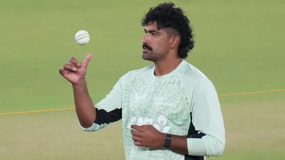 Ish Sodhi ruled out remainder of South Africa series with broken thumb