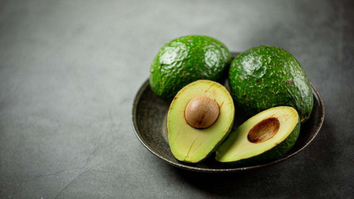 What happens if you eat avocado daily for 14 days? AIIMS-trained doctor breaks down