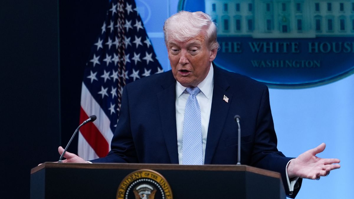 'Iran doing very poor job': Trump warns Tehran against charging tankers passing through Hormuz