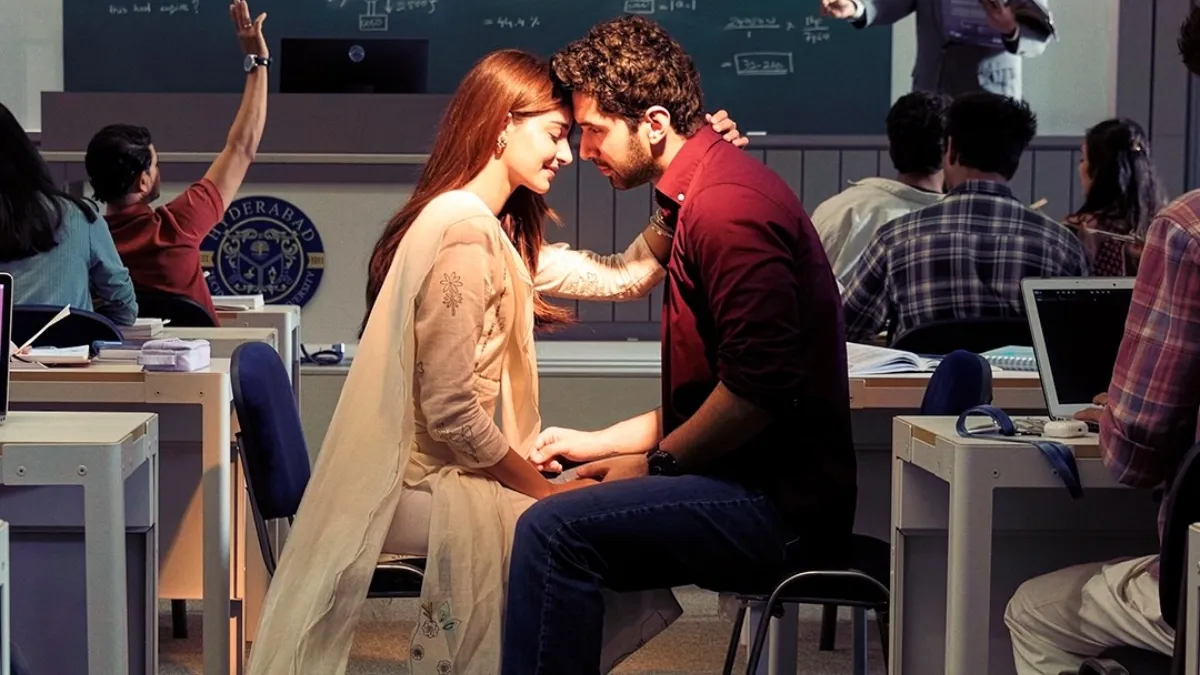 Chand Mera Dil: Karan Johar introduces Ananya and Lakshya as Aarav and  Chandni, locks release date | Entertainment News – India TV