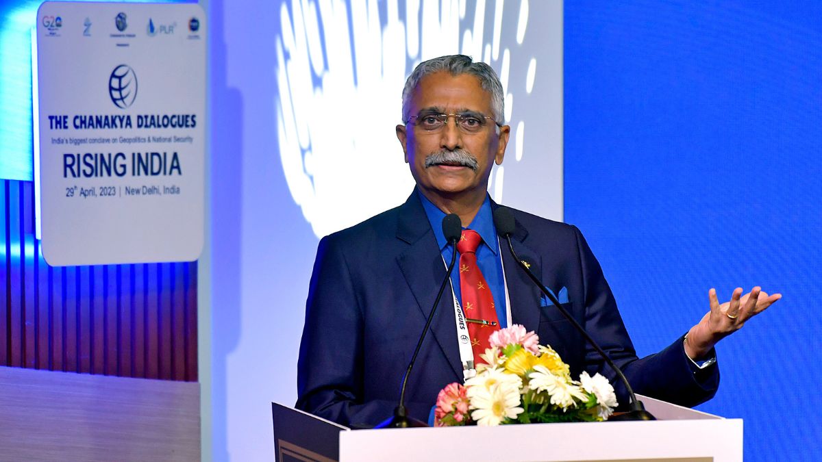 General Naravane denies being 'abandoned' during India-China standoff, cautions against politicising Army