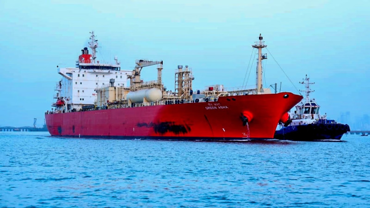 Iran threaten to trap enemies in 'deadly vortex' after Trump orders naval blockade of Strait of Hormuz