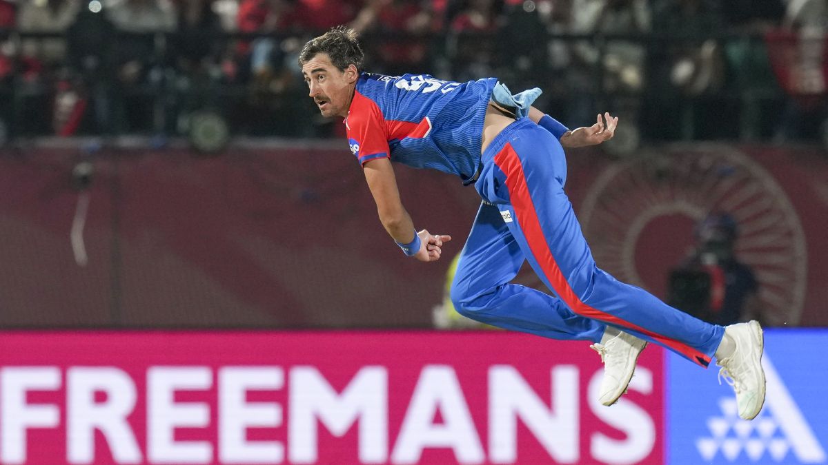 Why is Mitchell Starc not playing for DC vs GT in IPL 2026 clash at Arun Jaitley Stadium in Delhi?