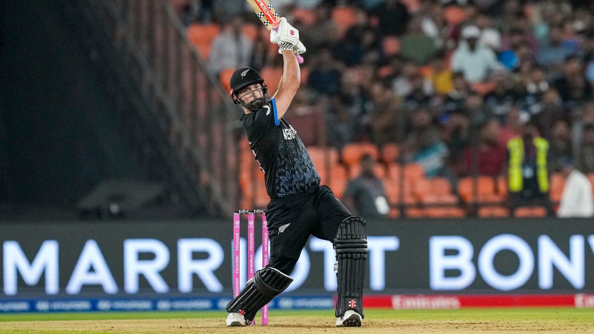 Daryl Mitchell refuses to face Pakistan's Usman Tariq in PSL 2026 over controversial bowling action | Watch