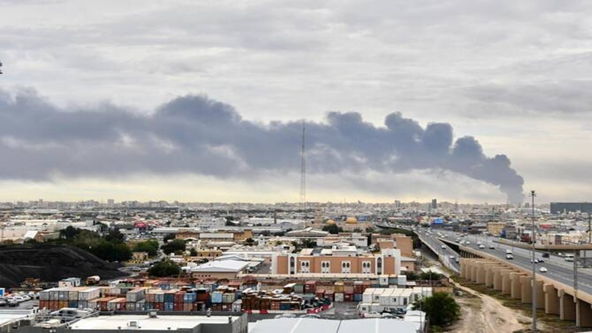 Kuwait reports missile, drone strike as US-Iran tensions push fragile ceasefire to brink