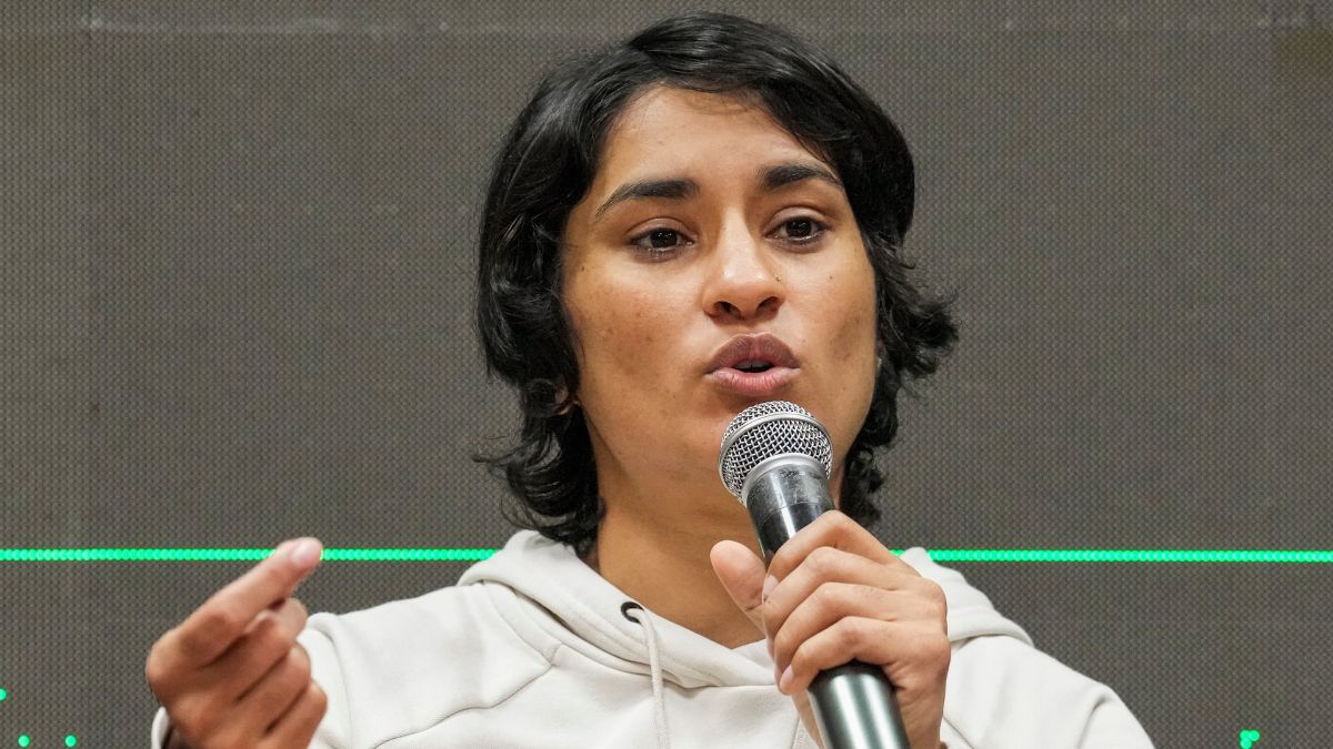 Delhi high court slams WFI over Vinesh Phogat's 'ineligible' decision, asks for expert evaluation