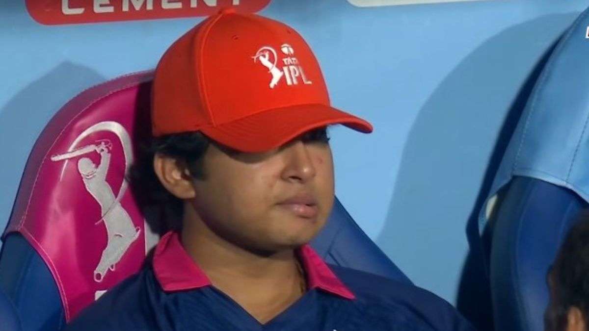 Vaibhav Sooryavanshi breaks down in tears after Rajasthan Royals fail to qualify for IPL 2026 final | WATCH