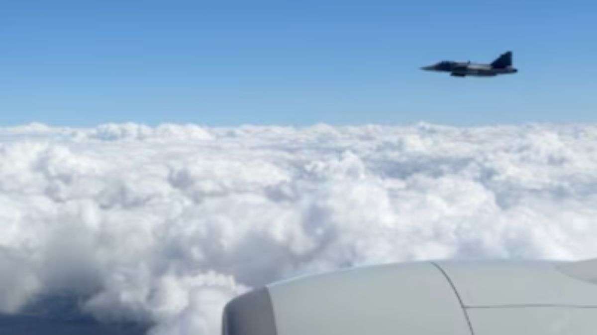 Swedish Gripen fighter jets escorted PM Modi's aircraft ahead of Gothenburg arrival | WATCH