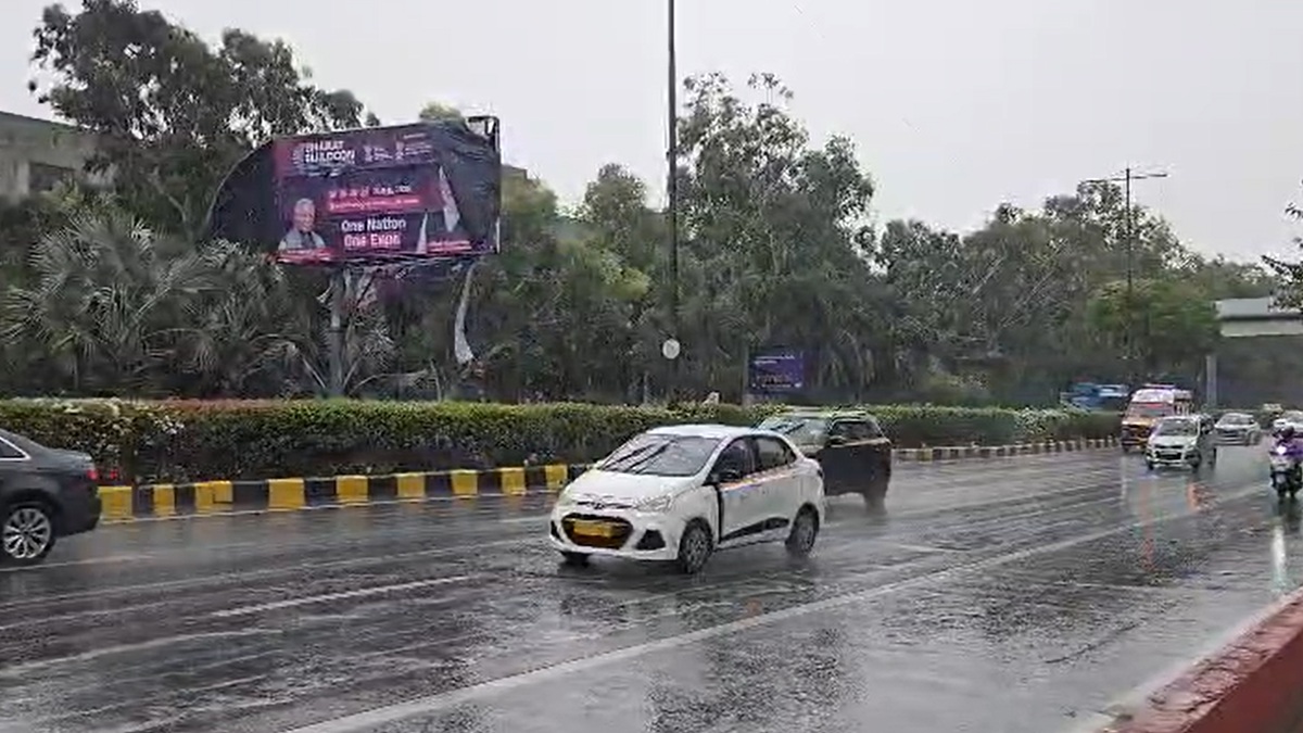 Big relief from heatwave: Rain, dust storm hits Delhi, Noida, Ghaziabad; IMD issues red alert
