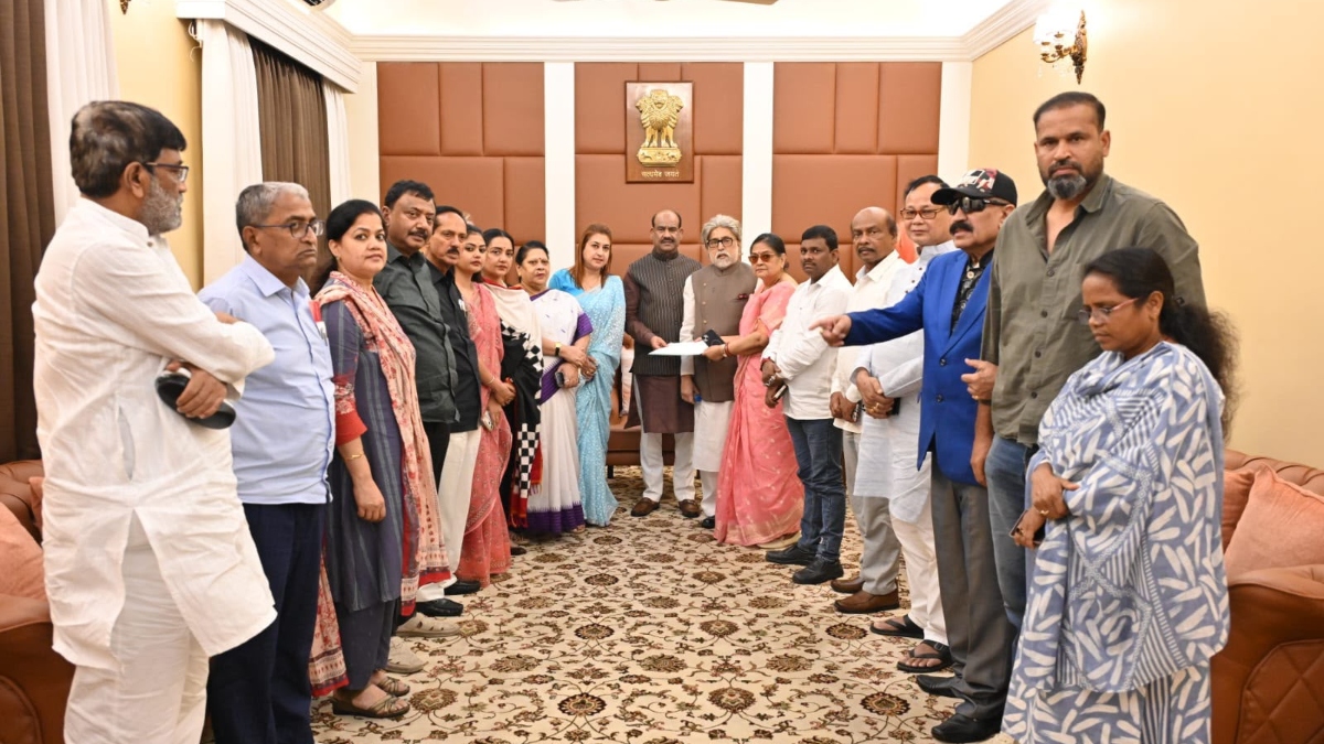 All rebel TMC MPs to merge with Nationalist Citizens Party, extend support to NDA