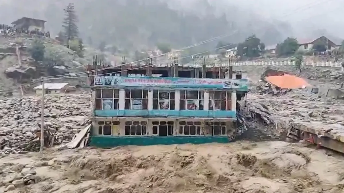 20 killed, over 100 missing as flash floods wreak havoc in Afghanistan