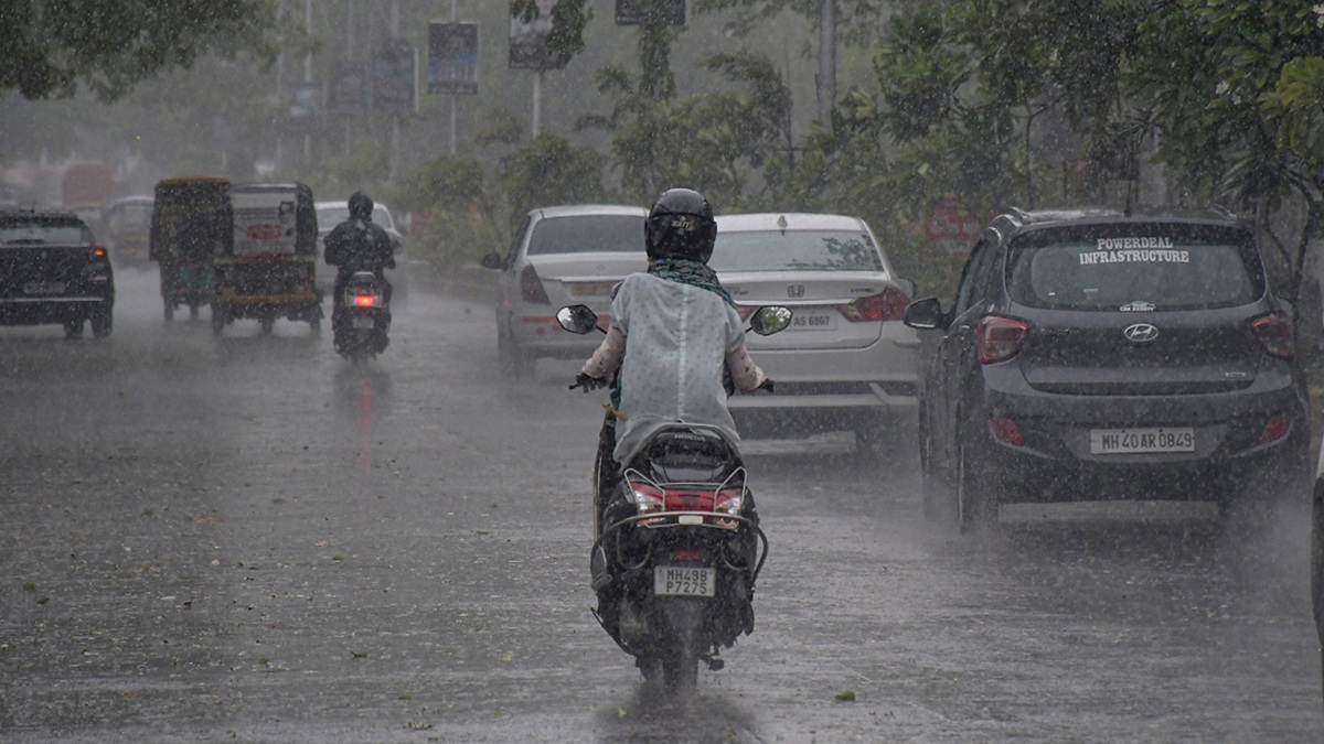 Mumbai Rains LIVE Updates: Waterlogging reported in many areas, school holiday declared in Palghar