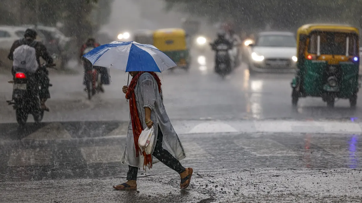 Delhi-NCR rain LIVE Updates: Delhi-NCR records cleanest air in 3 years ...