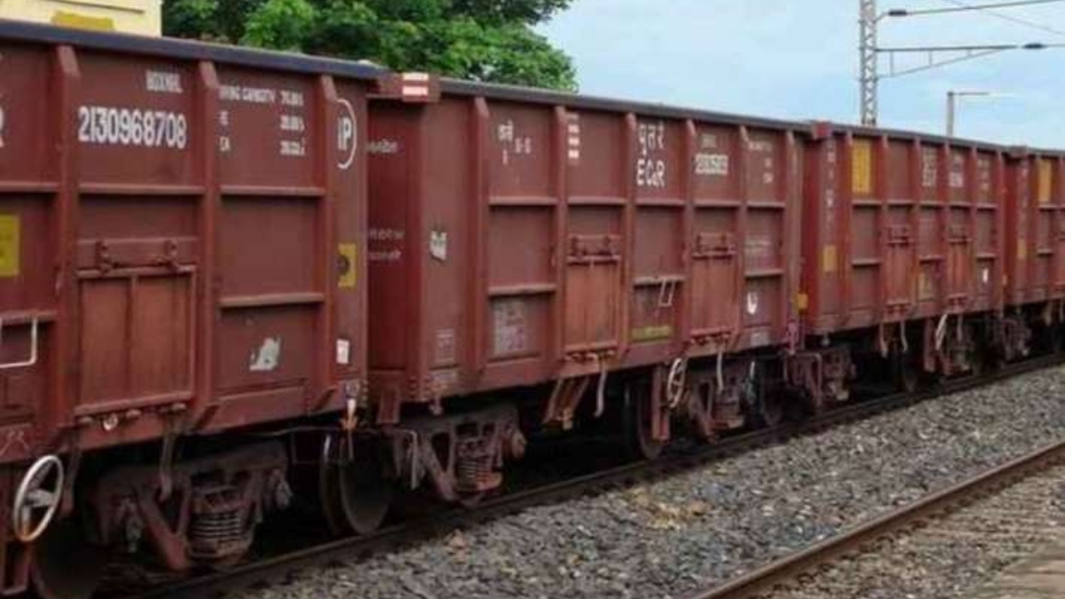 Goods train derails on Ghaziabad-Delhi rail route; 53 trains cancelled or diverted | Check list