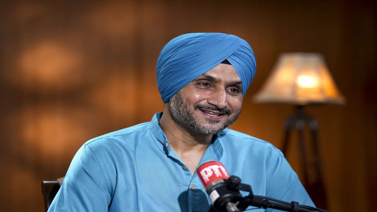 Why did Harbhajan Singh switch from AAP to BJP? Cricketer-turned-politician reveals reason Why did Harbhajan Singh switch from AAP to BJP? Cricketer-turned-politician reveals reason