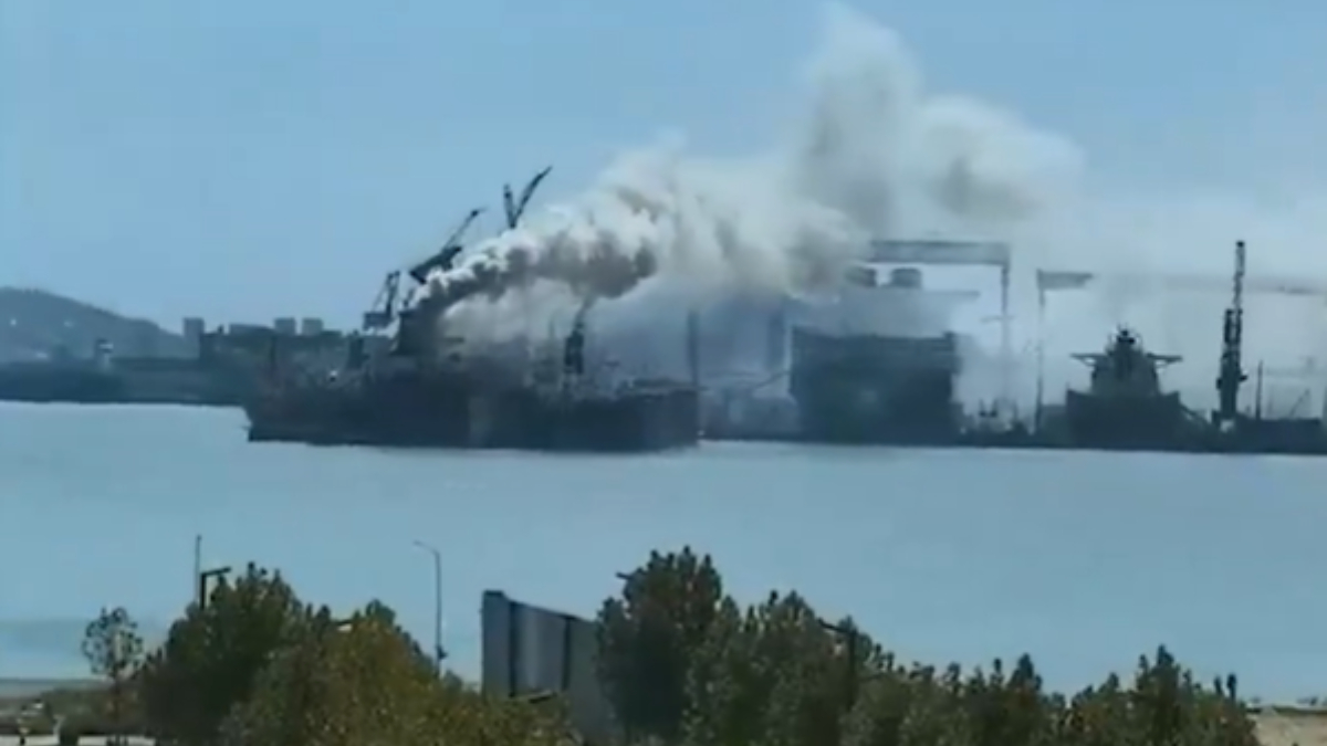At least 20 killed, 5 missing after fire erupts on cargo ship at China's Qingdao port Written By: Ashish Verma Published: Sep 10, 2026, 04:42 PM IST ,Updated: Sep 10, 2026, 04:42 PM IST Read all the Breaking News Live on indiatvnews.com and Get Latest English News & Updates from World