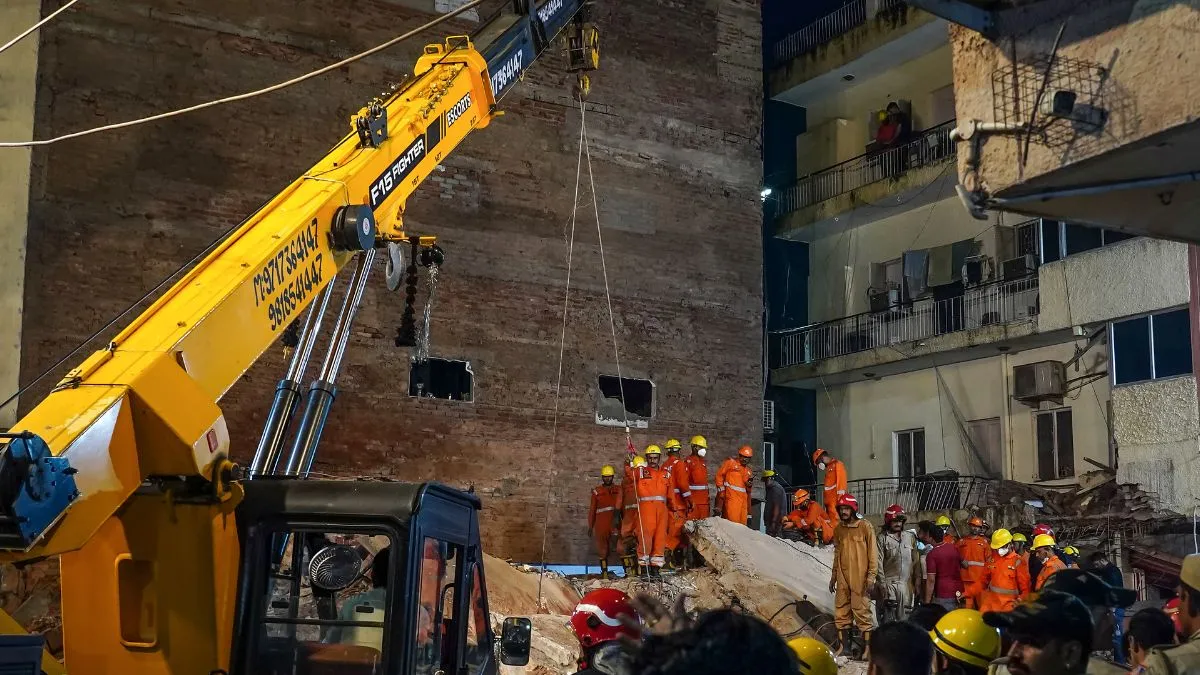 Delhi Building Collapse: Deaths rise to 5, PG owner booked; CM orders ...