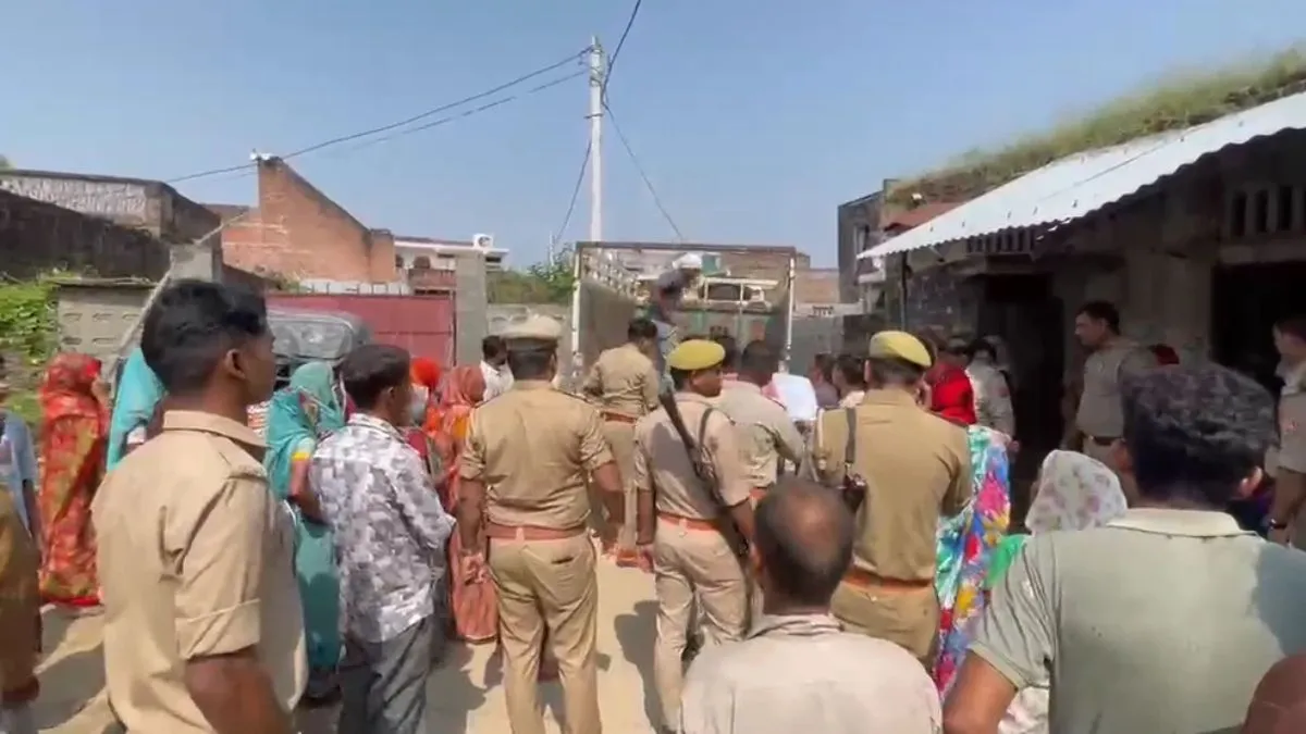 शराब की खातिर बेटे ने कर दी मां की हत्या, फिर गंगा स्नान करने चला गया; लौट कर निहारता रहा शव