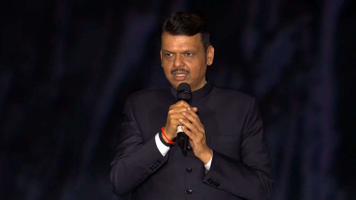 Fadnavis Blames Pakistan for Delhi Blast, Says Wanted to Assert Presence
