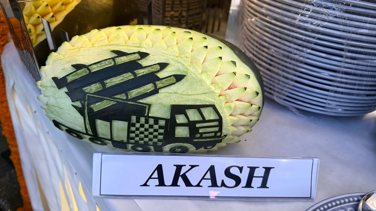 Vijay Diwas 2025: Delhi Eatery Serves 'Akash', 'Bofors' Dishes Honouring 1971 War