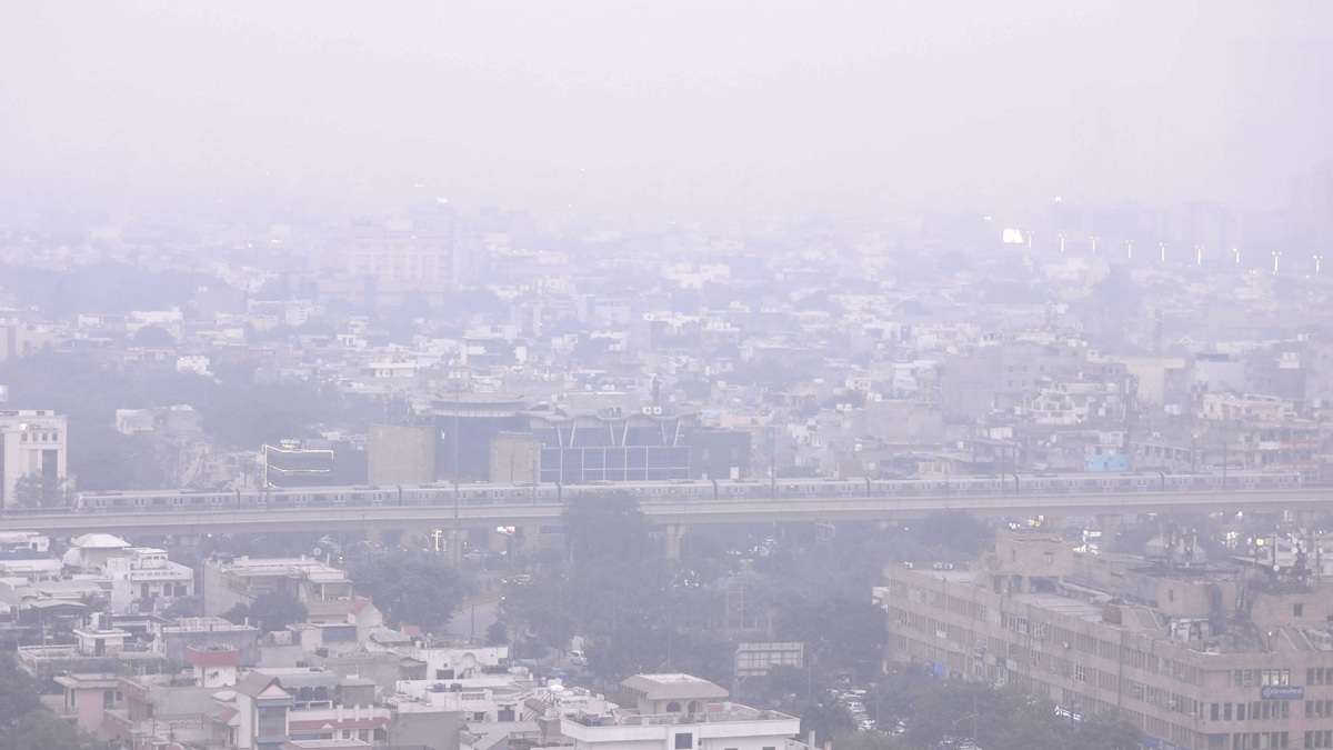 Delhi Forms Expert Group to Tackle Air Pollution Crisis as AQI Soars