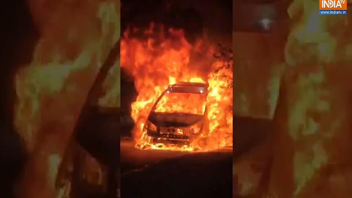 Dramatic Car Fire on Hyderabad's Narsingi Service Road Sparks Panic, Video Goes Viral