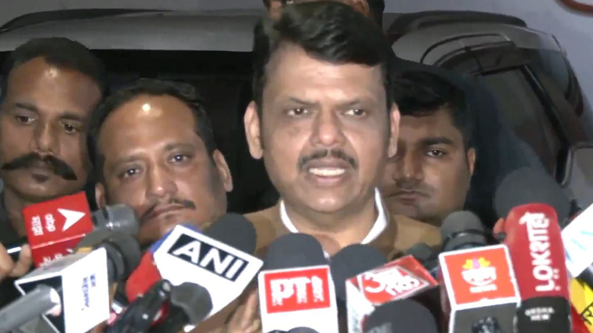 Fadnavis Backs NCP's Sunetra Pawar for Deputy CM, Says Will Support Decision