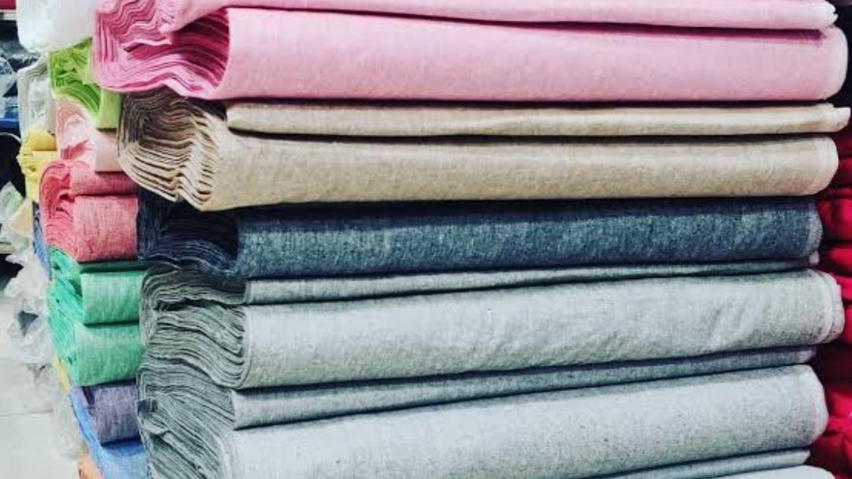 Karnataka Govt Mandates Khadi Wear on First Saturdays to Boost Fabric Promotion