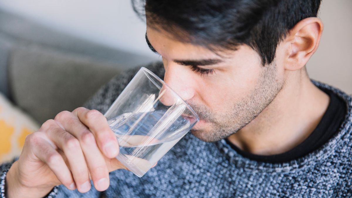 Hot Water for Weight Loss: Nutritionist Debunks Common Myth