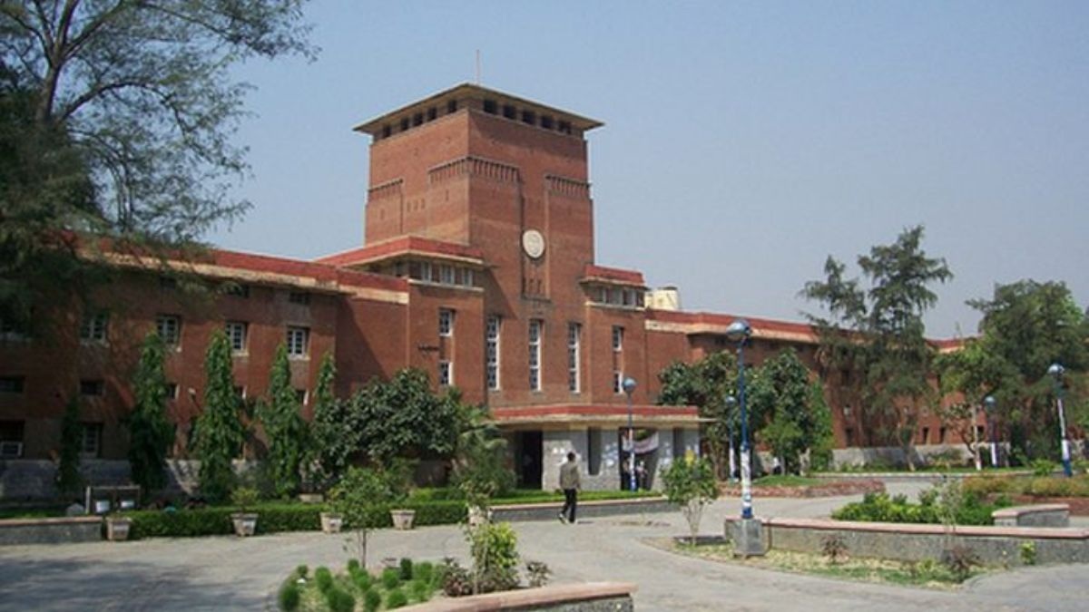 Delhi University Imposes One-Month Ban on Campus Protests Over Law and Order