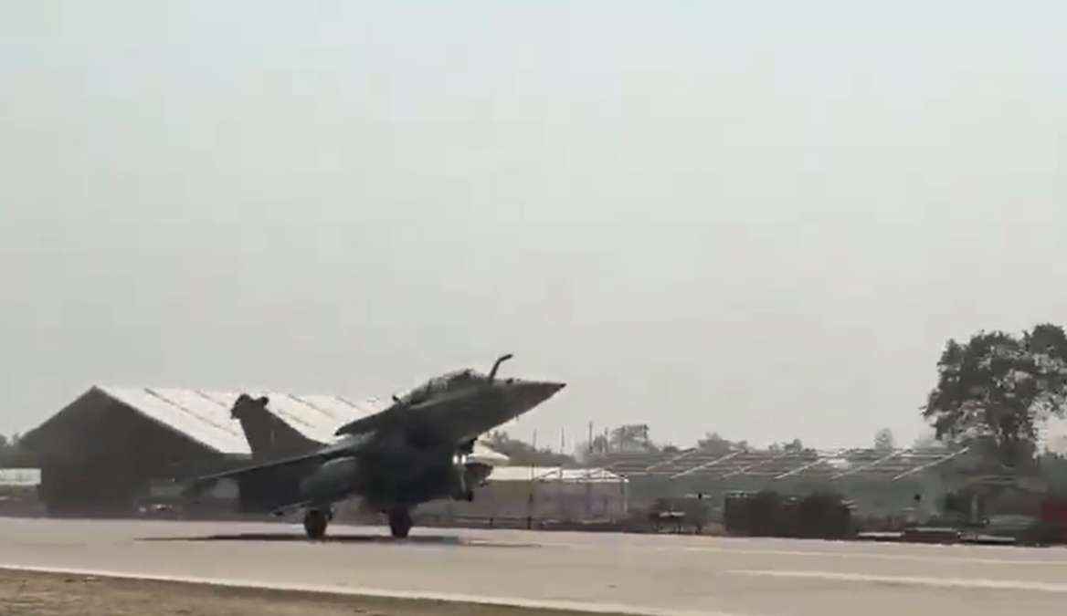 IAF Aircraft Makes Historic Trial Landing at Moran Highway Strip in Assam