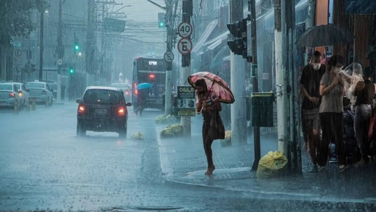 IMD Issues Heavy Rain Alert for J&K, Himachal, Uttarakhand; Heatwave in Plains
