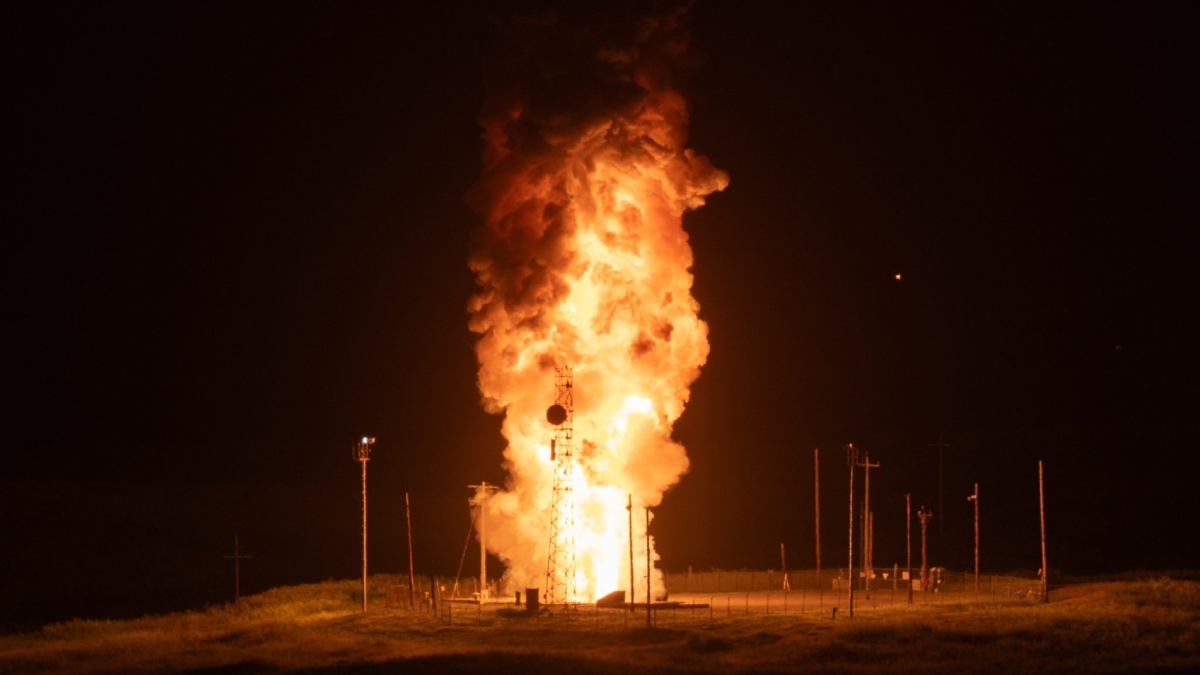 US Conducts Test Launch of Nuclear-Capable Doomsday Missile Amid Iran Conflict